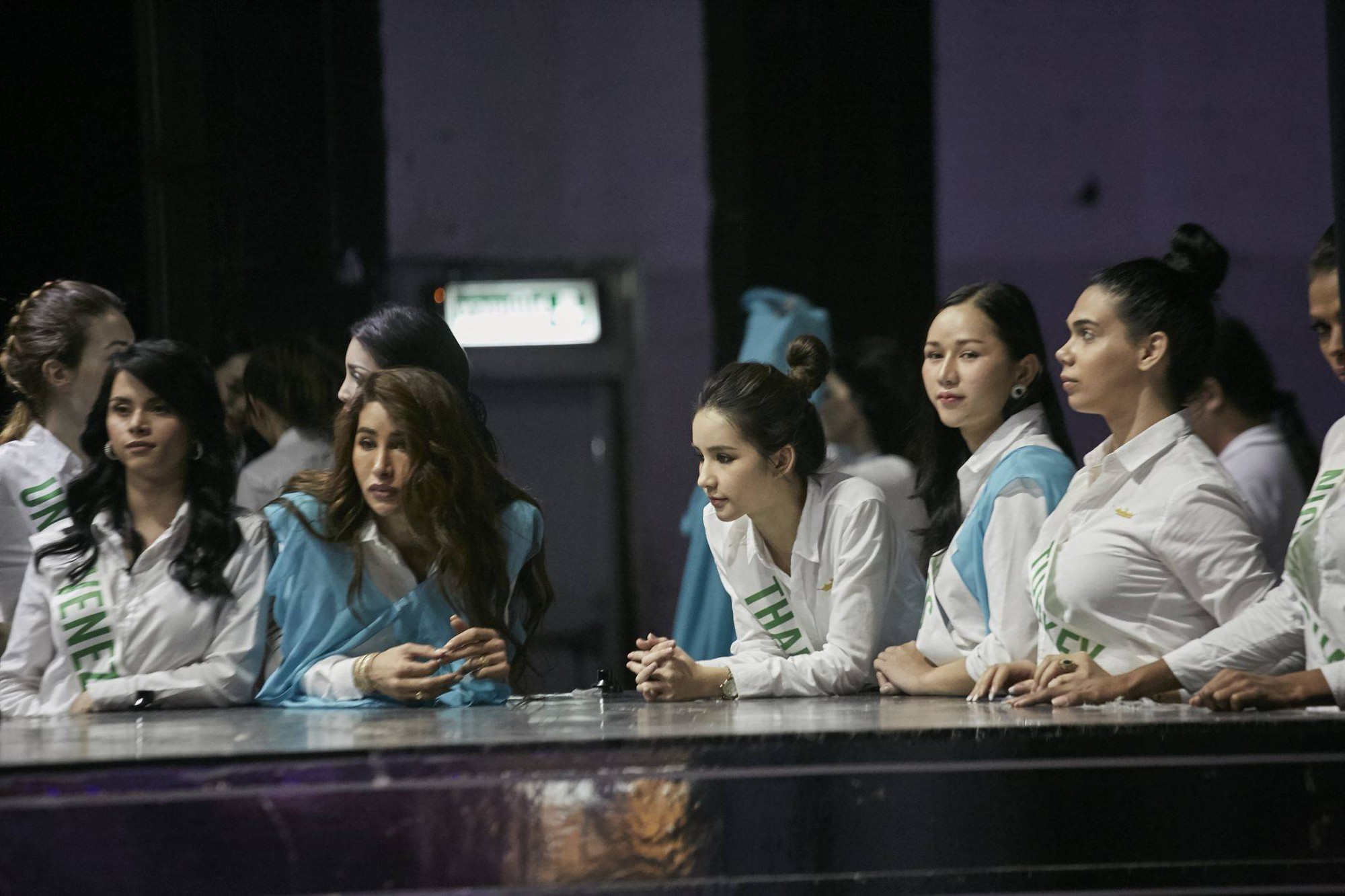 Hương Giang cùng dàn thí sinh tất bật tập luyện trước thềm Chung kết Hoa hậu chuyển giới Quốc tế